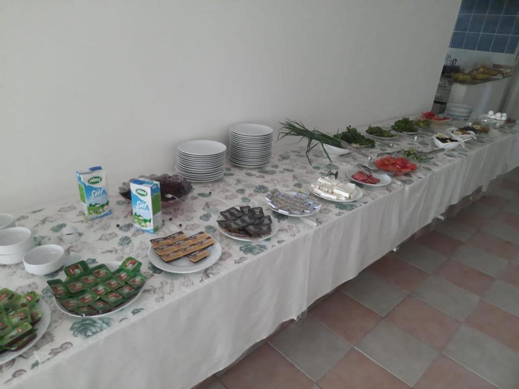 Deniz Hotel Финике Экстерьер фото