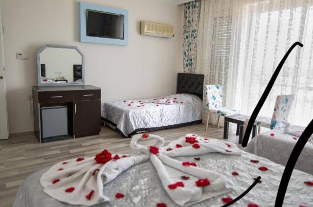 Deniz Hotel Финике Экстерьер фото